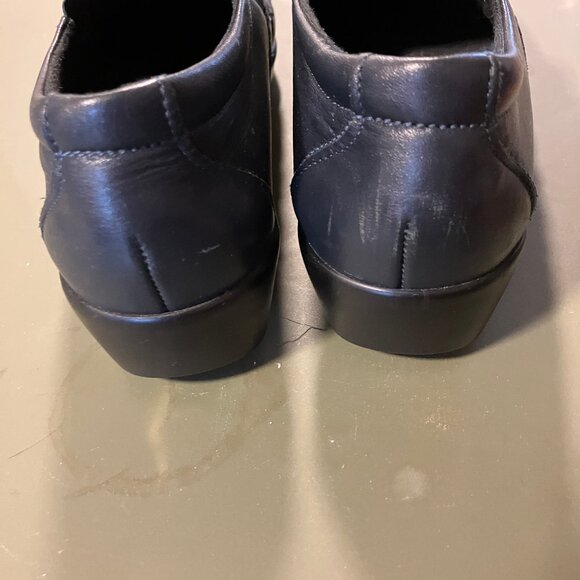 SAS Dream moccasin loafers, size 8m, navy blue - Picture 4 of 5